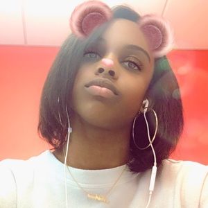 Meet your Posher, Alana